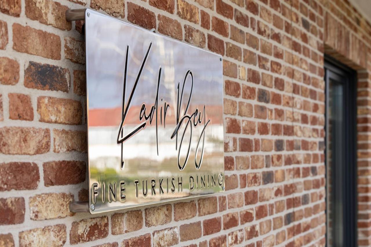 Kadir Bey & Four Rooms Osterronfeld Bagian luar foto
